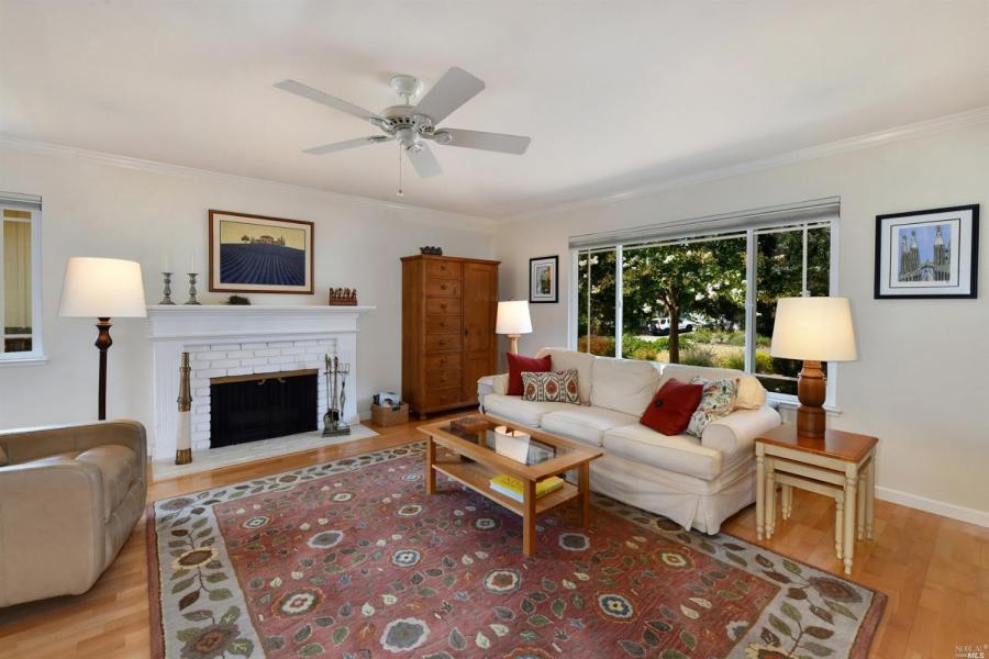 51 Autumn Leaf Drive