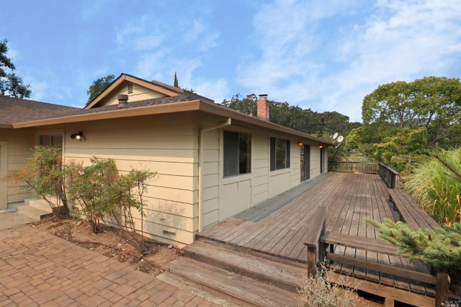 6425 Meadowridge Drive