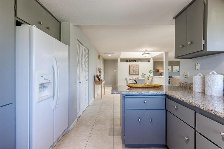 421 Oak Point Court