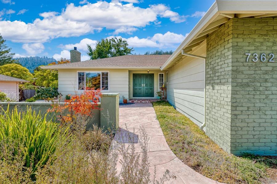 7362 Oakmont Drive