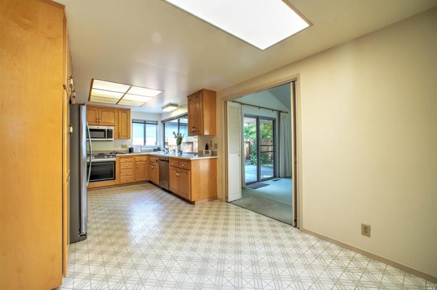 7605 Oak Leaf Drive