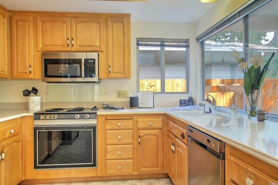 7605 Oak Leaf Drive
