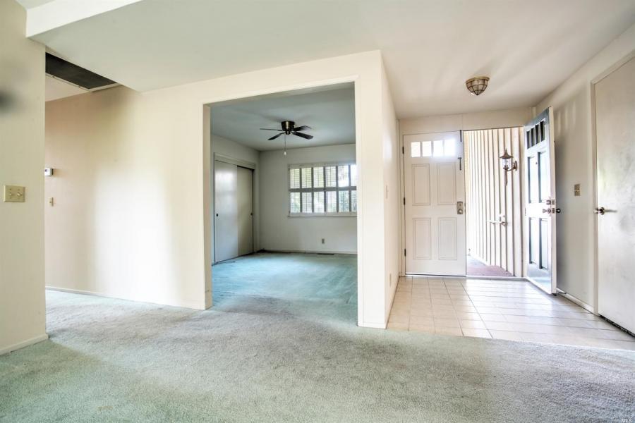 7605 Oak Leaf Drive