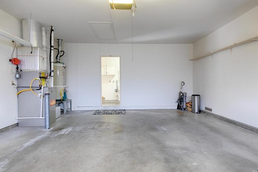 7124 Oak Leaf Drive