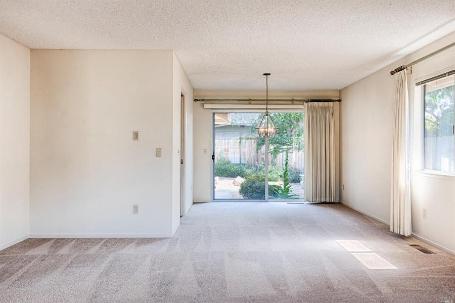 138 Oak Shadow Drive