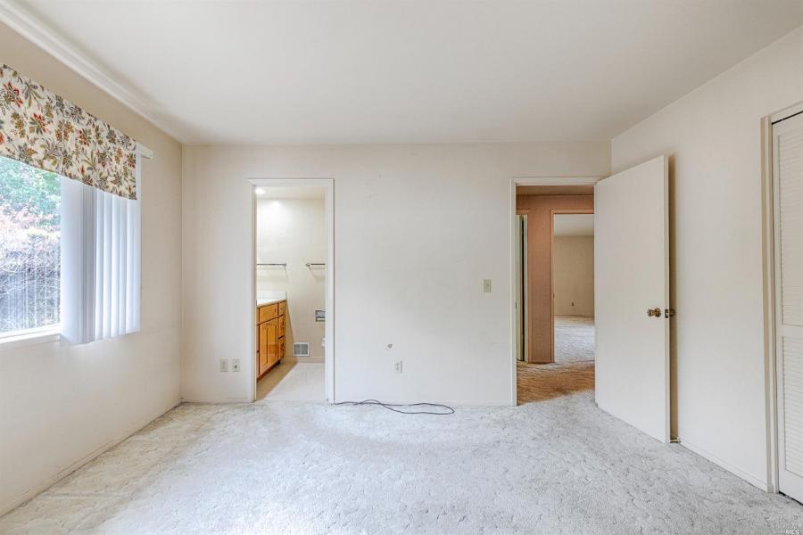 7124 Oak Leaf Drive