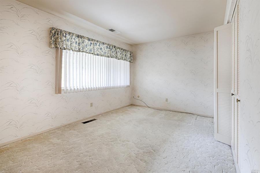 7124 Oak Leaf Drive