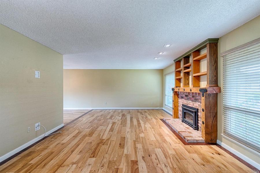 5 Oak Island Drive