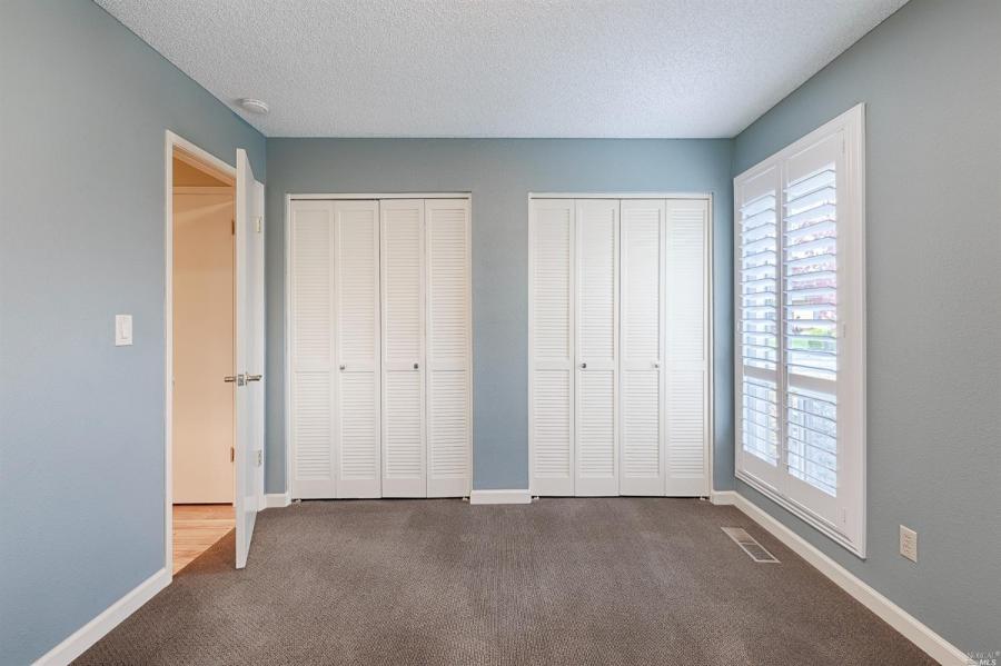 5 Oak Island Drive