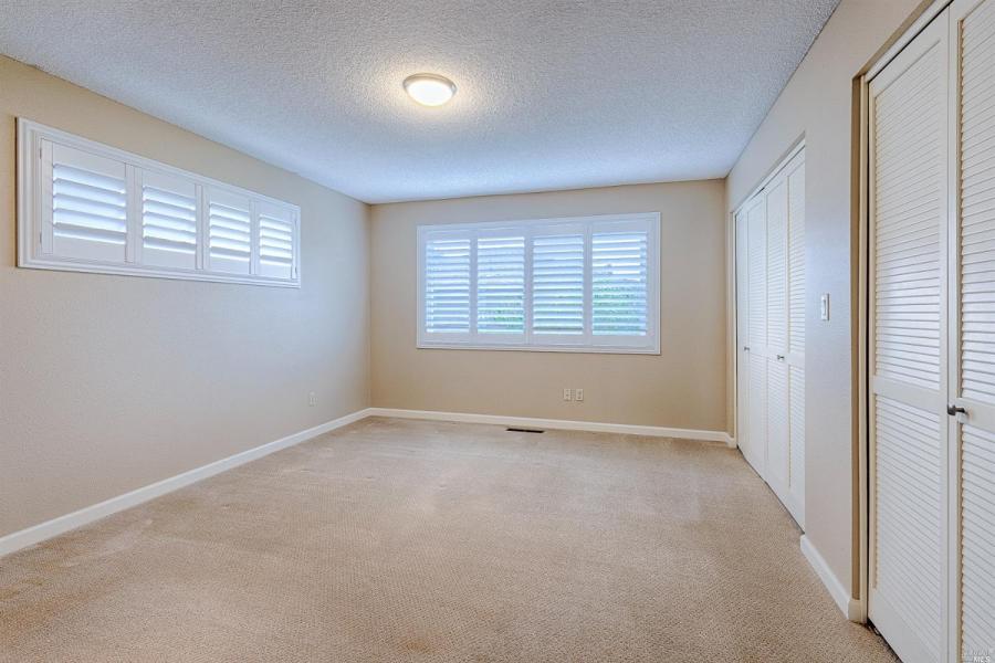 5 Oak Island Drive