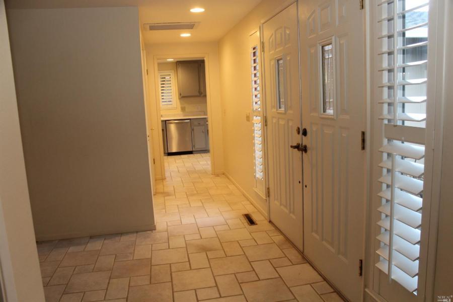 121 Valley Oaks Drive