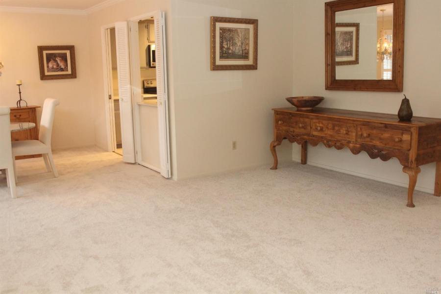 121 Valley Oaks Drive