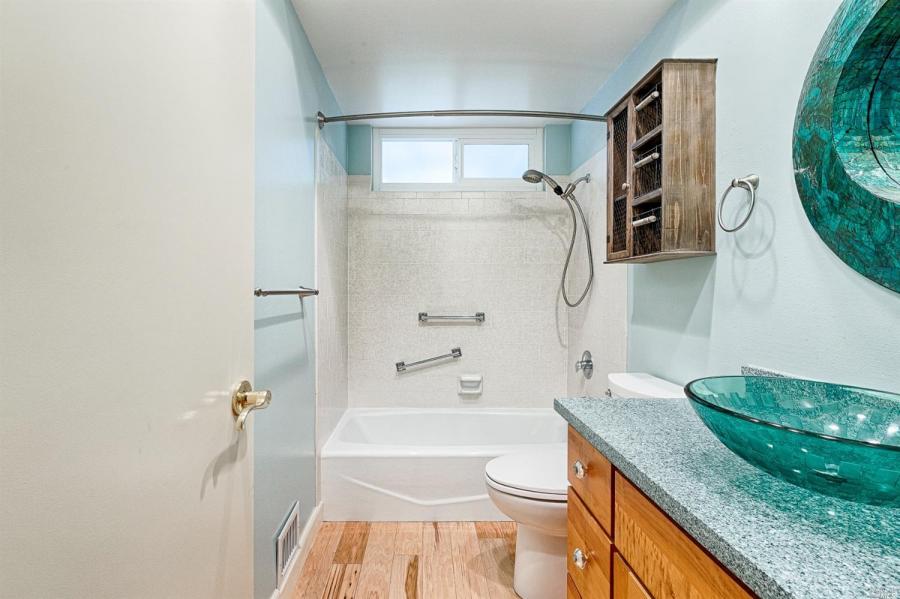 5 Oak Island Drive