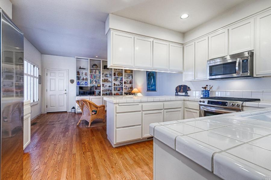 162 White Oak Dr