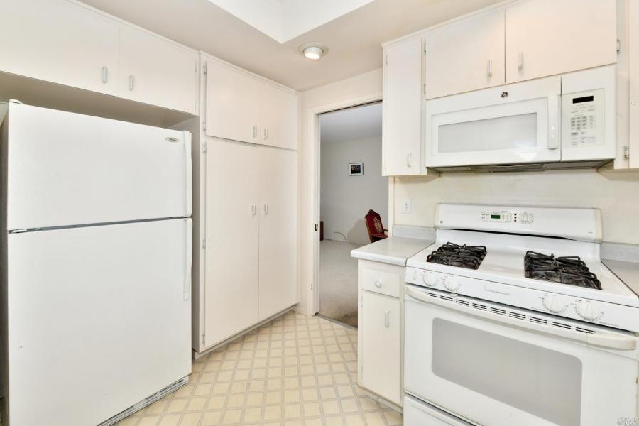 312 Rockgreen Place
