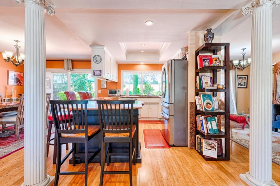 9 Oakcrest Place