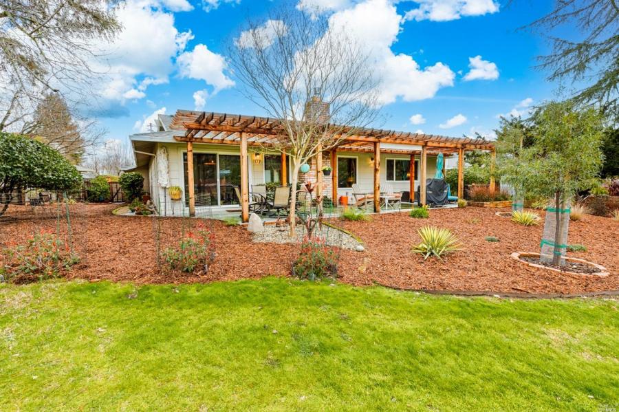 177 Oak Shadow Drive