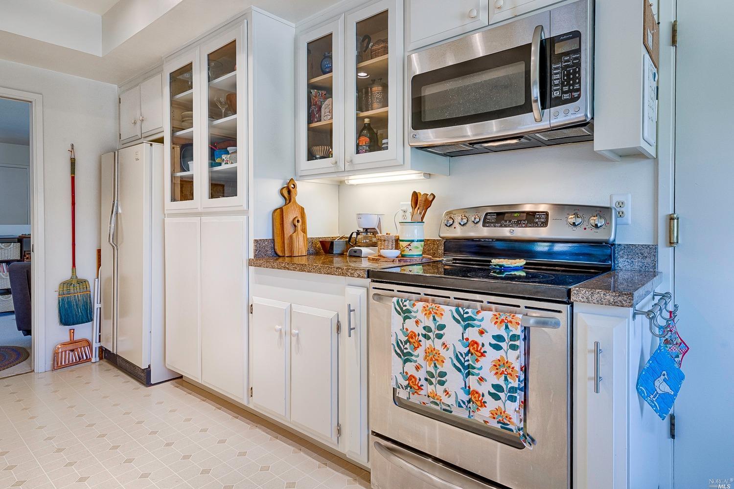493 Oak Vista Court