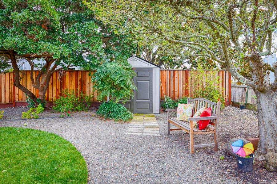 227 Valley Oaks Drive