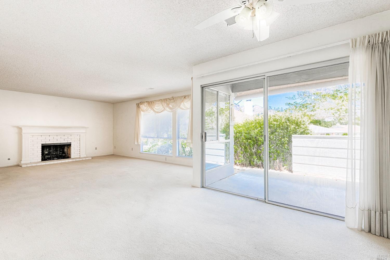 7405 Oak Leaf Drive