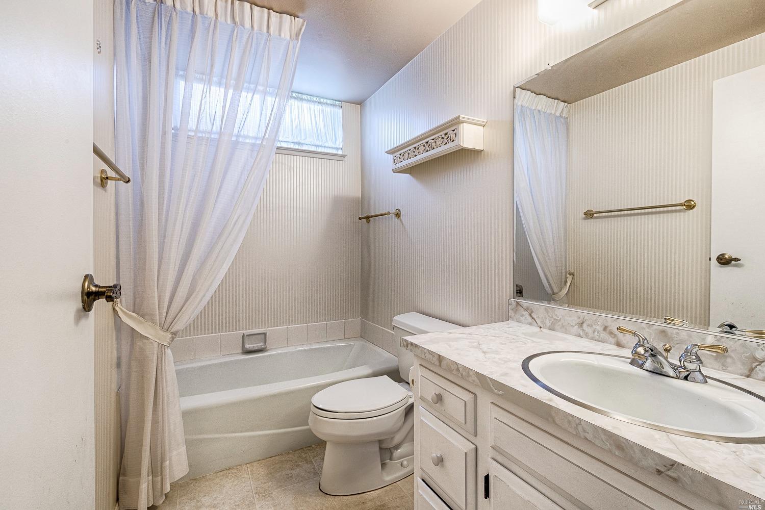 7405 Oak Leaf Drive