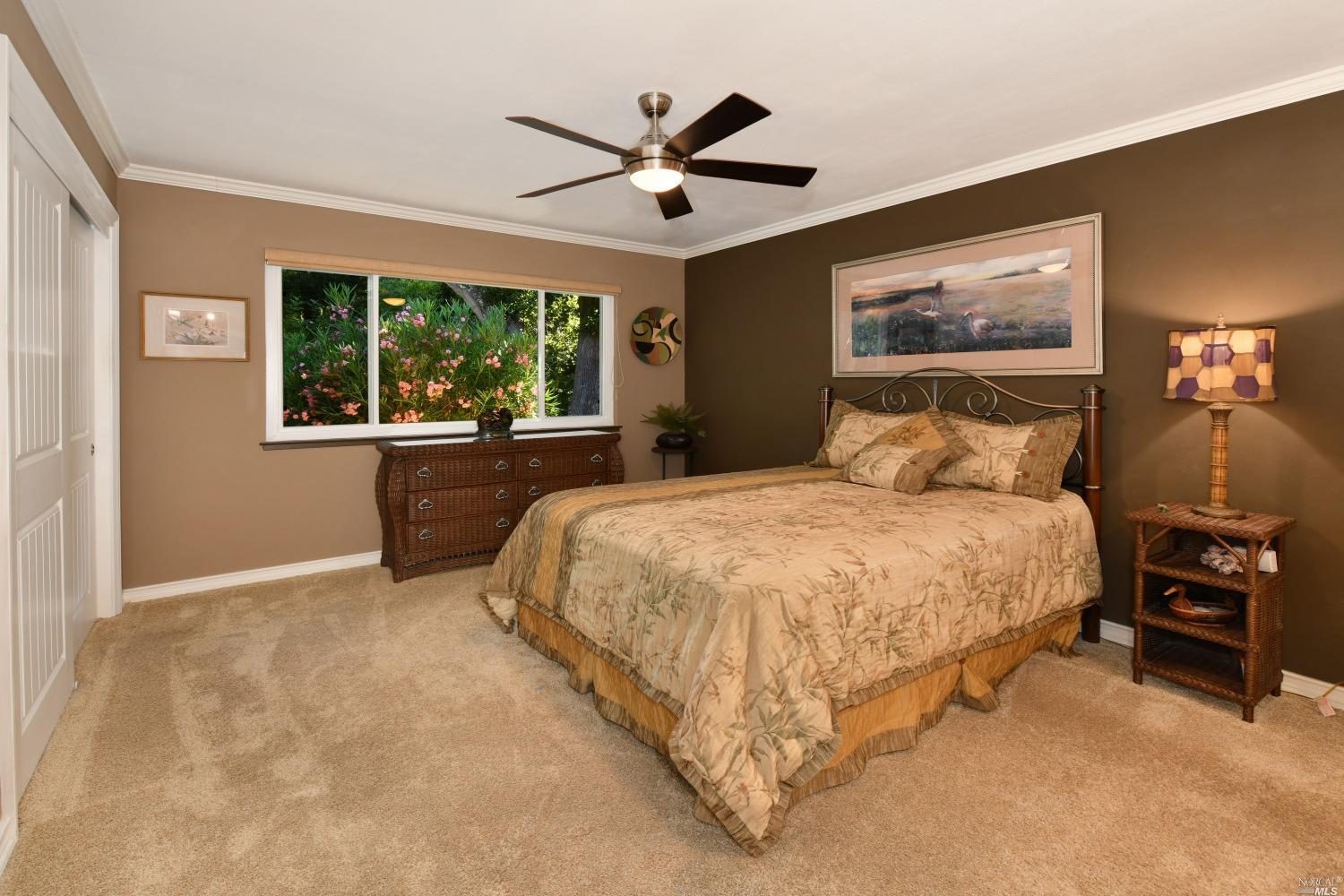 10 Meadowgreen Circle