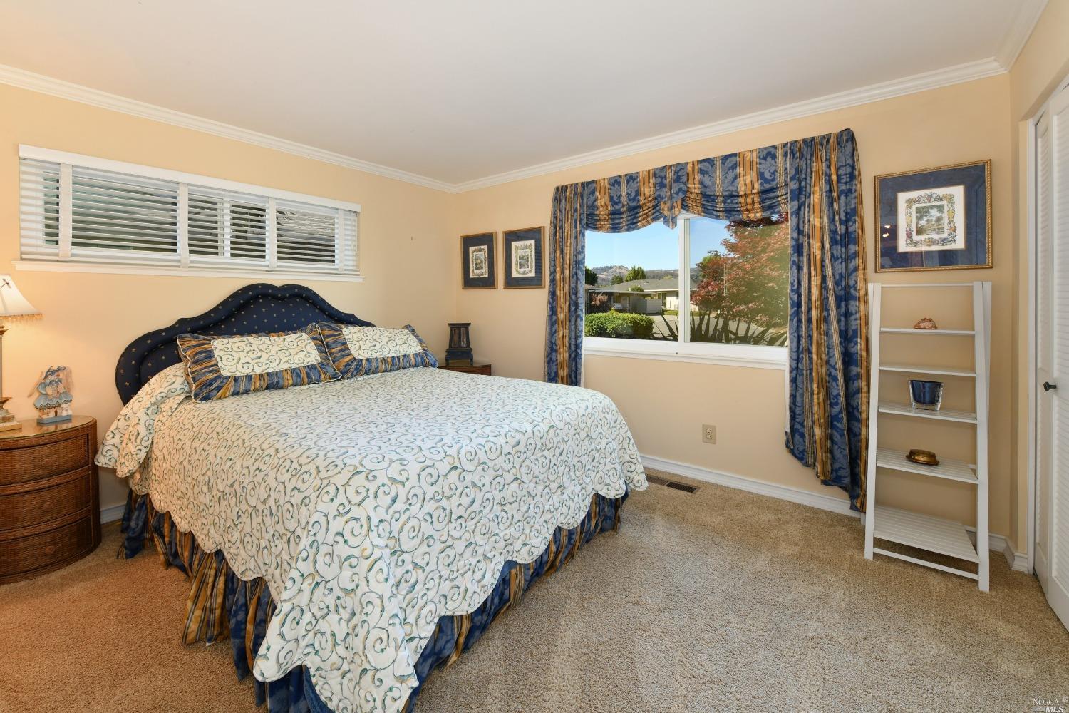 10 Meadowgreen Circle