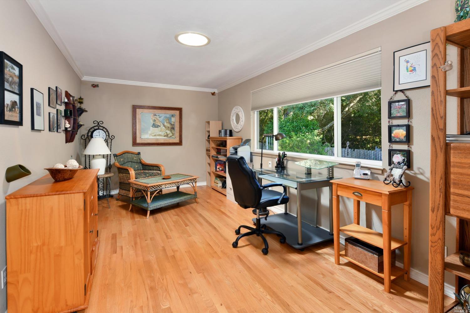 10 Meadowgreen Circle
