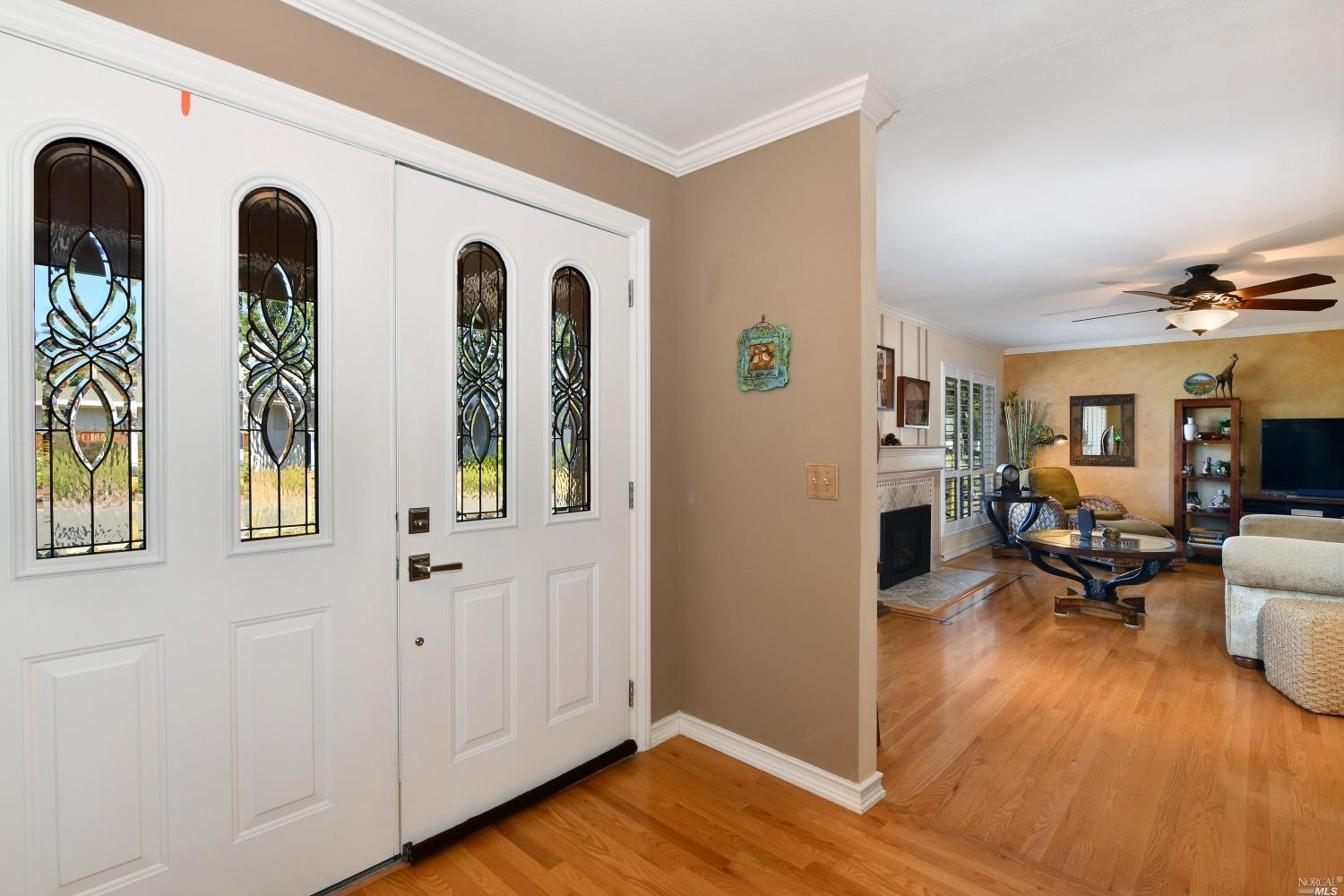 10 Meadowgreen Circle