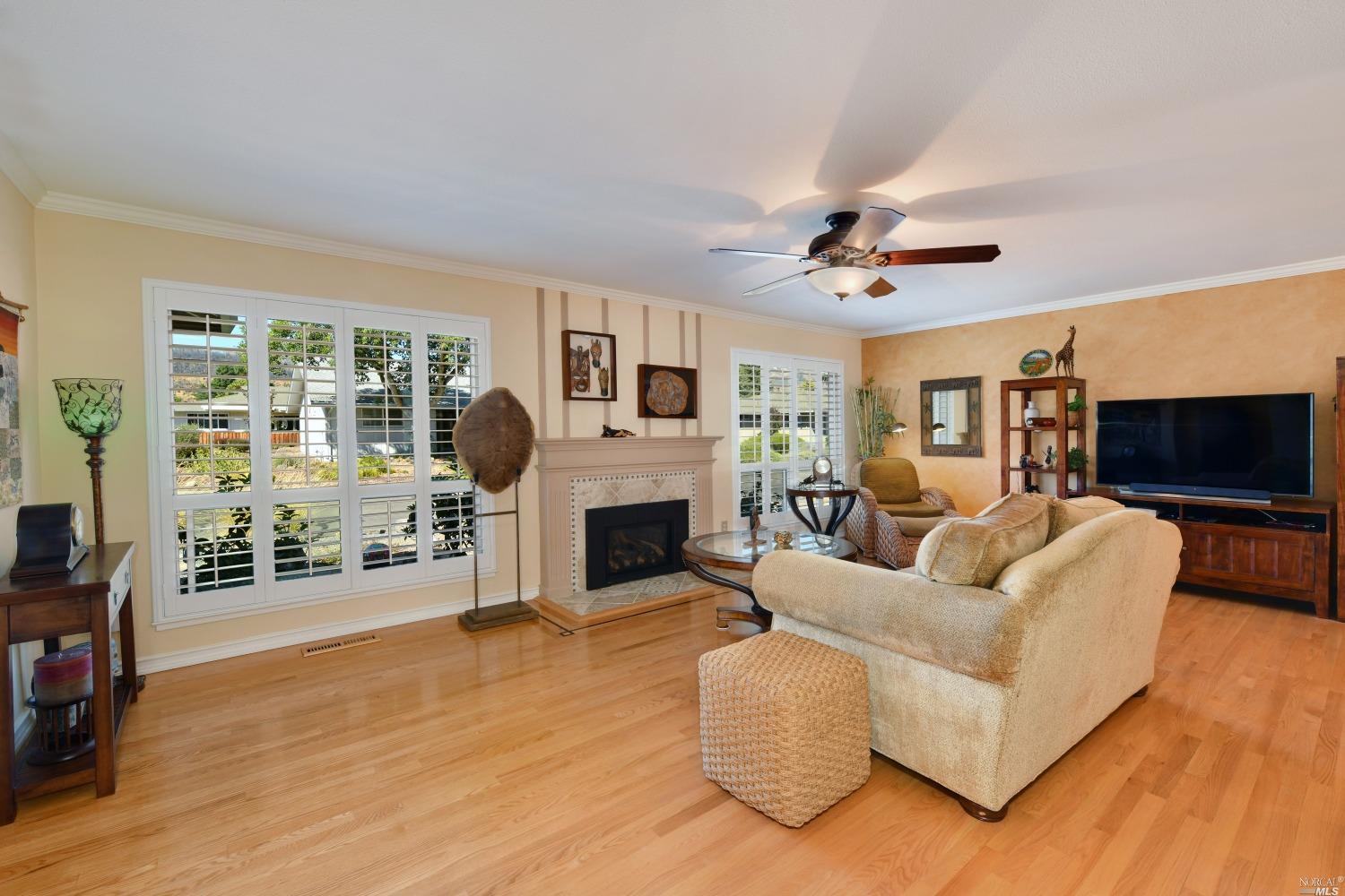 10 Meadowgreen Circle