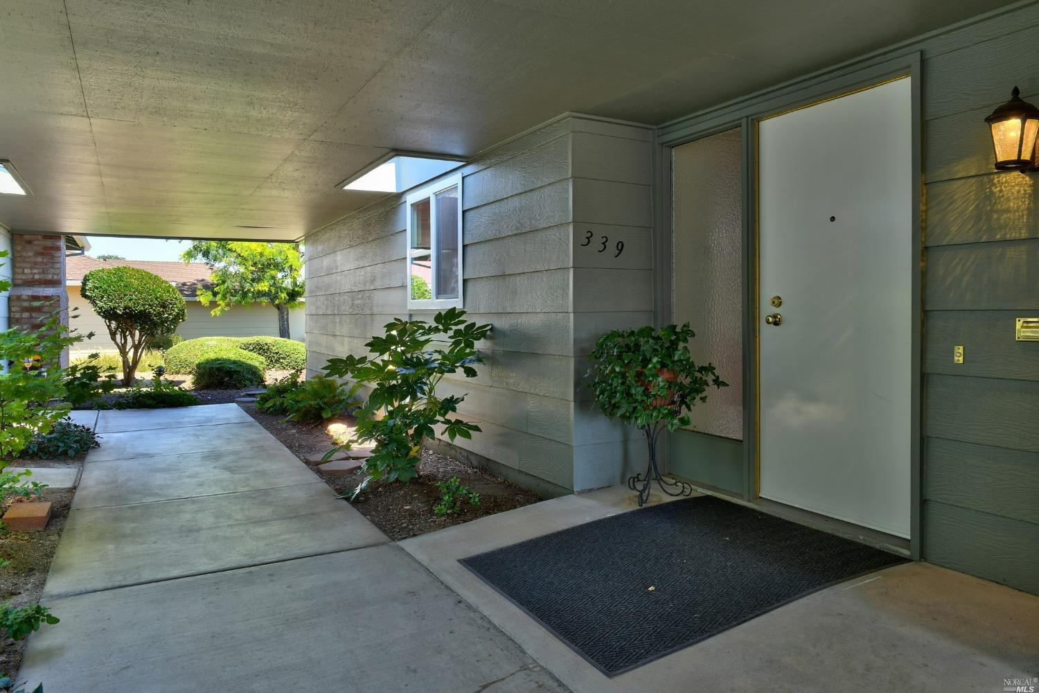 339 Valley Oaks Drive