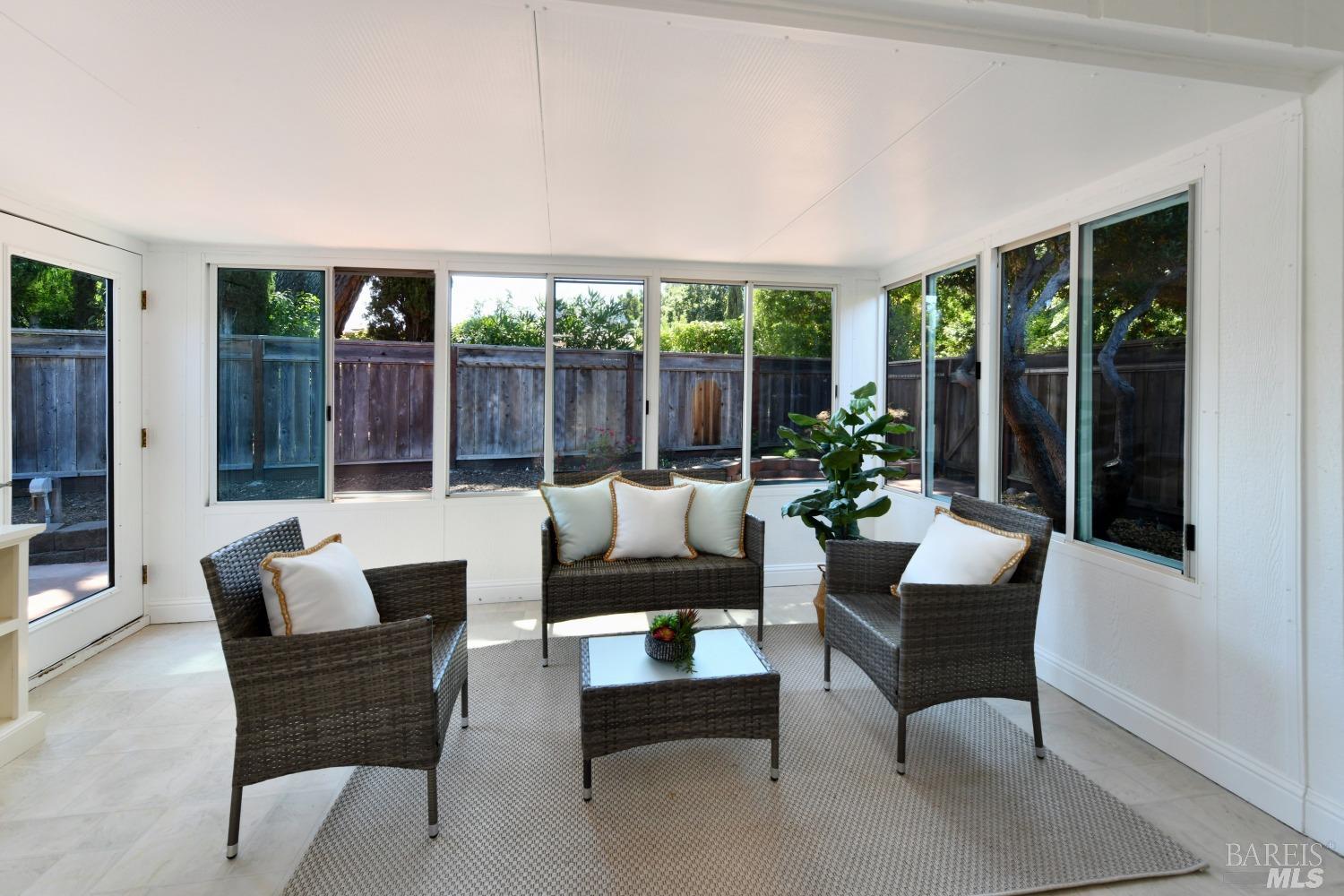 20 Meadowgreen Circle