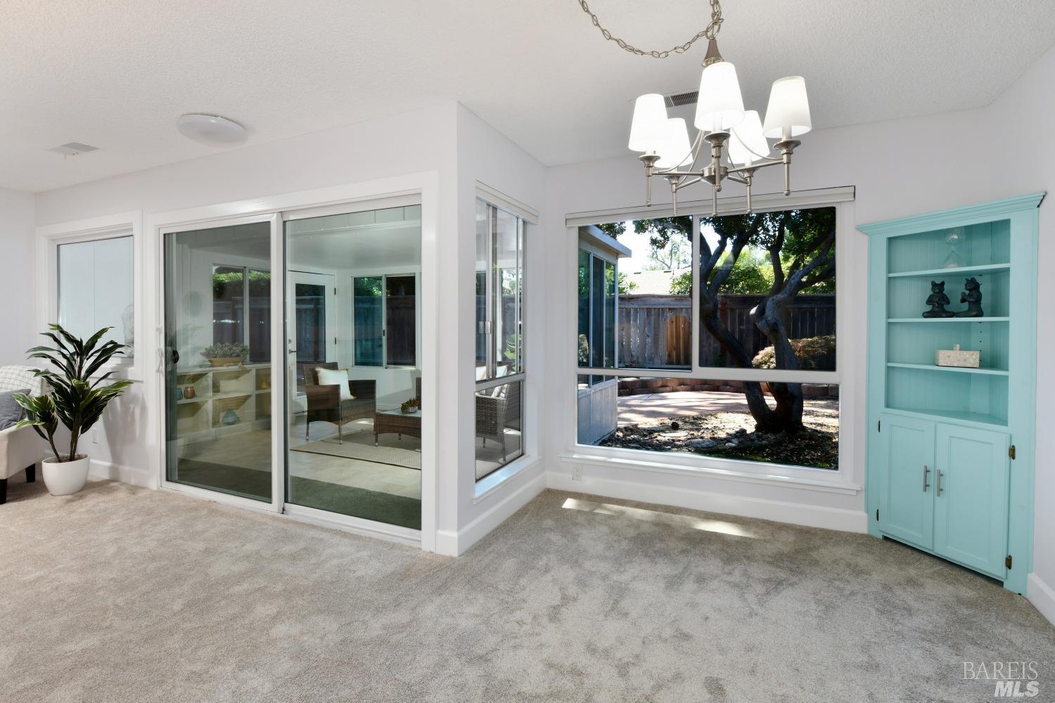 20 Meadowgreen Circle
