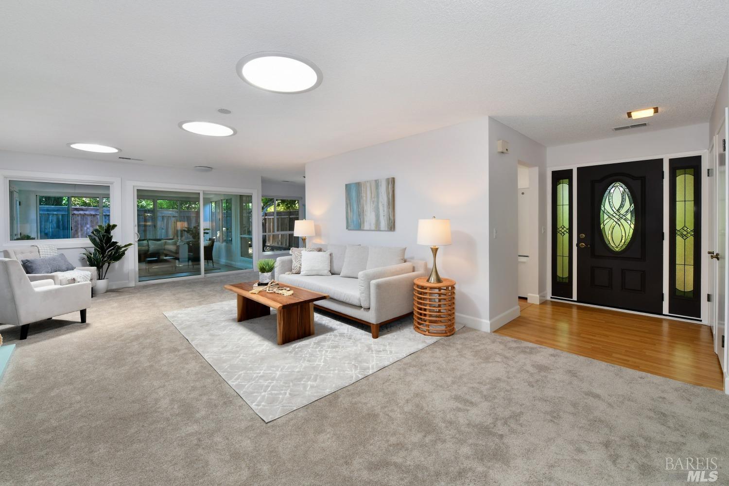 20 Meadowgreen Circle