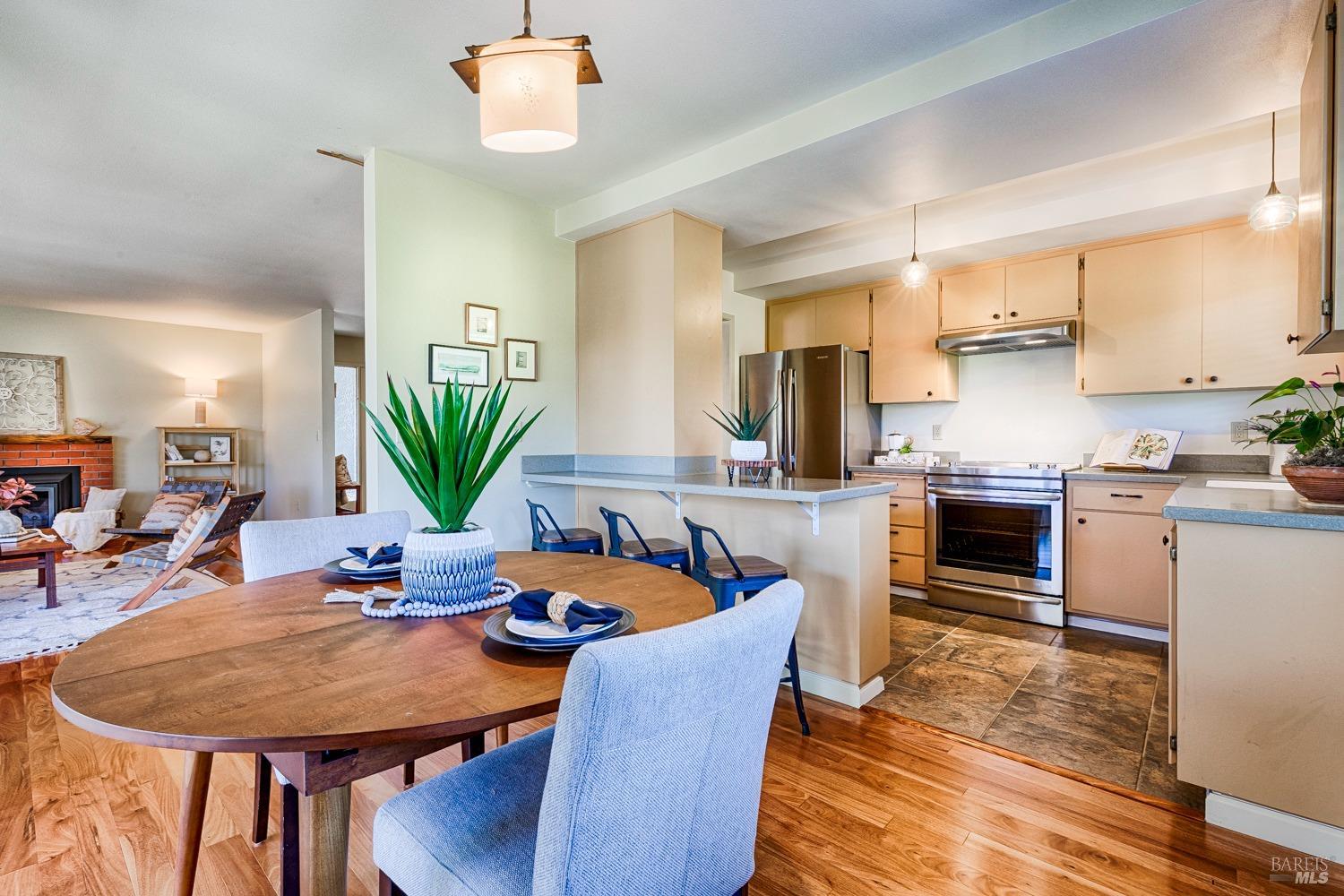 343 Valley Oaks Drive