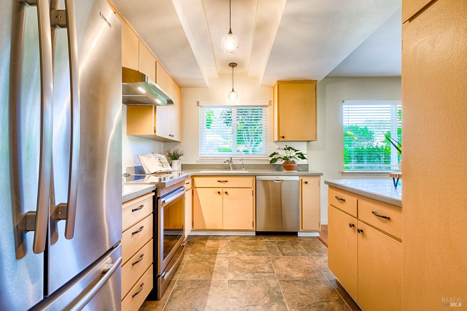 343 Valley Oaks Drive