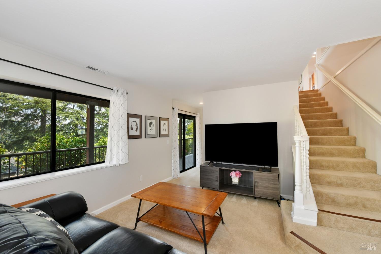 460 Hillsdale Drive