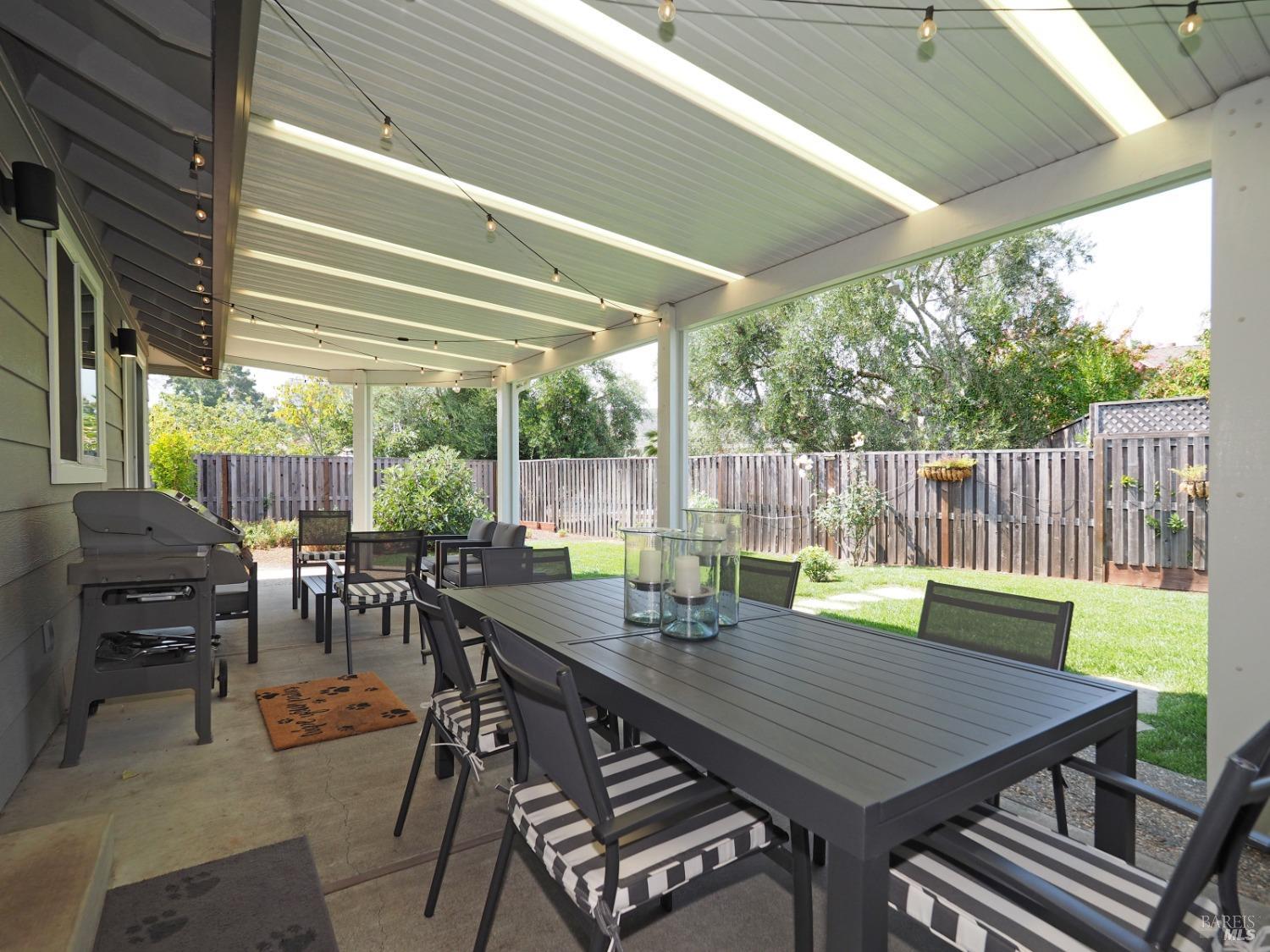 8819 Hood Mountain Circle