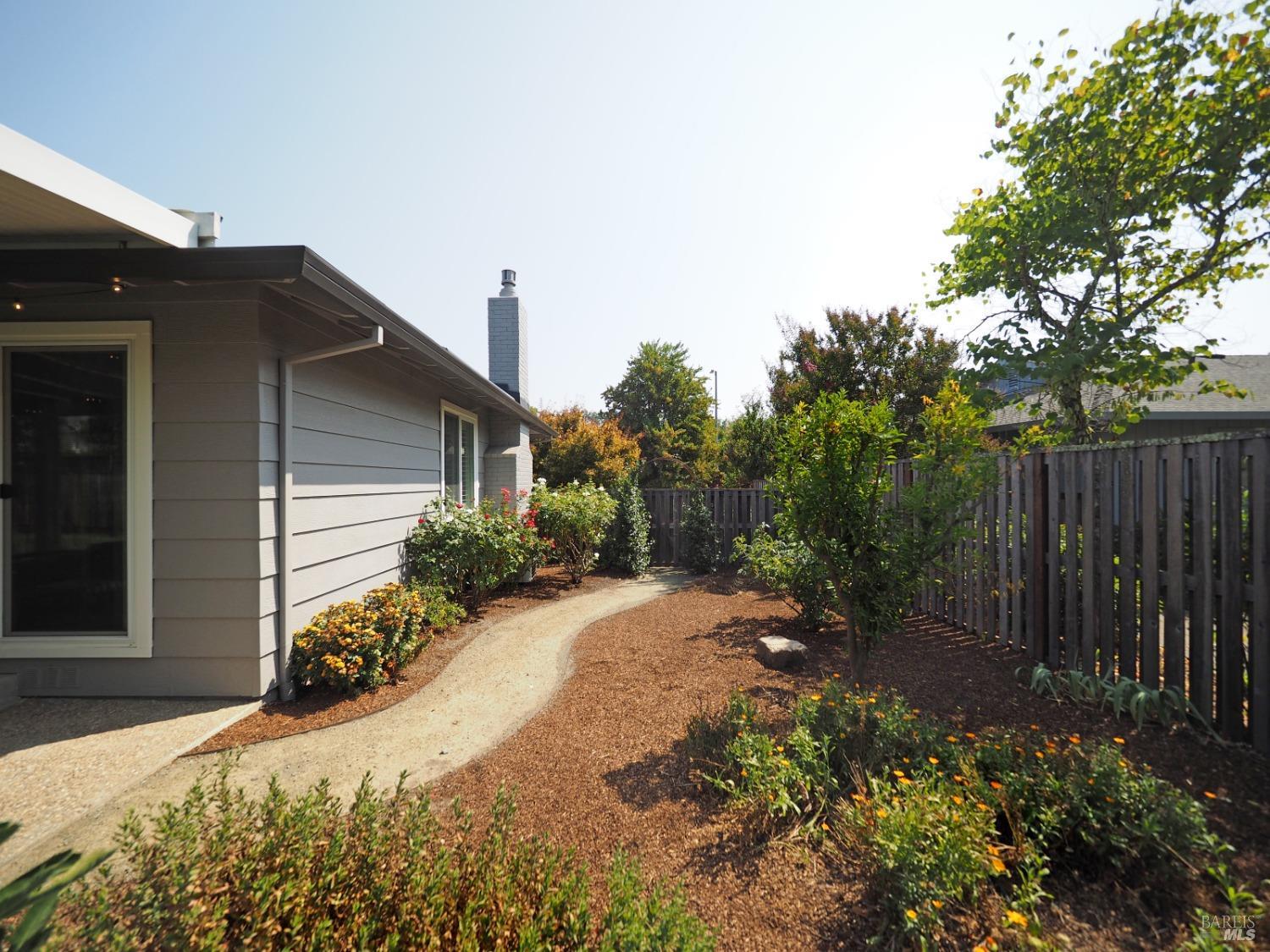 8819 Hood Mountain Circle