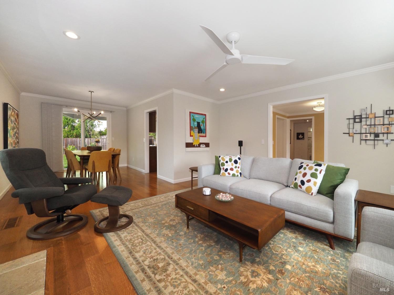 8819 Hood Mountain Circle