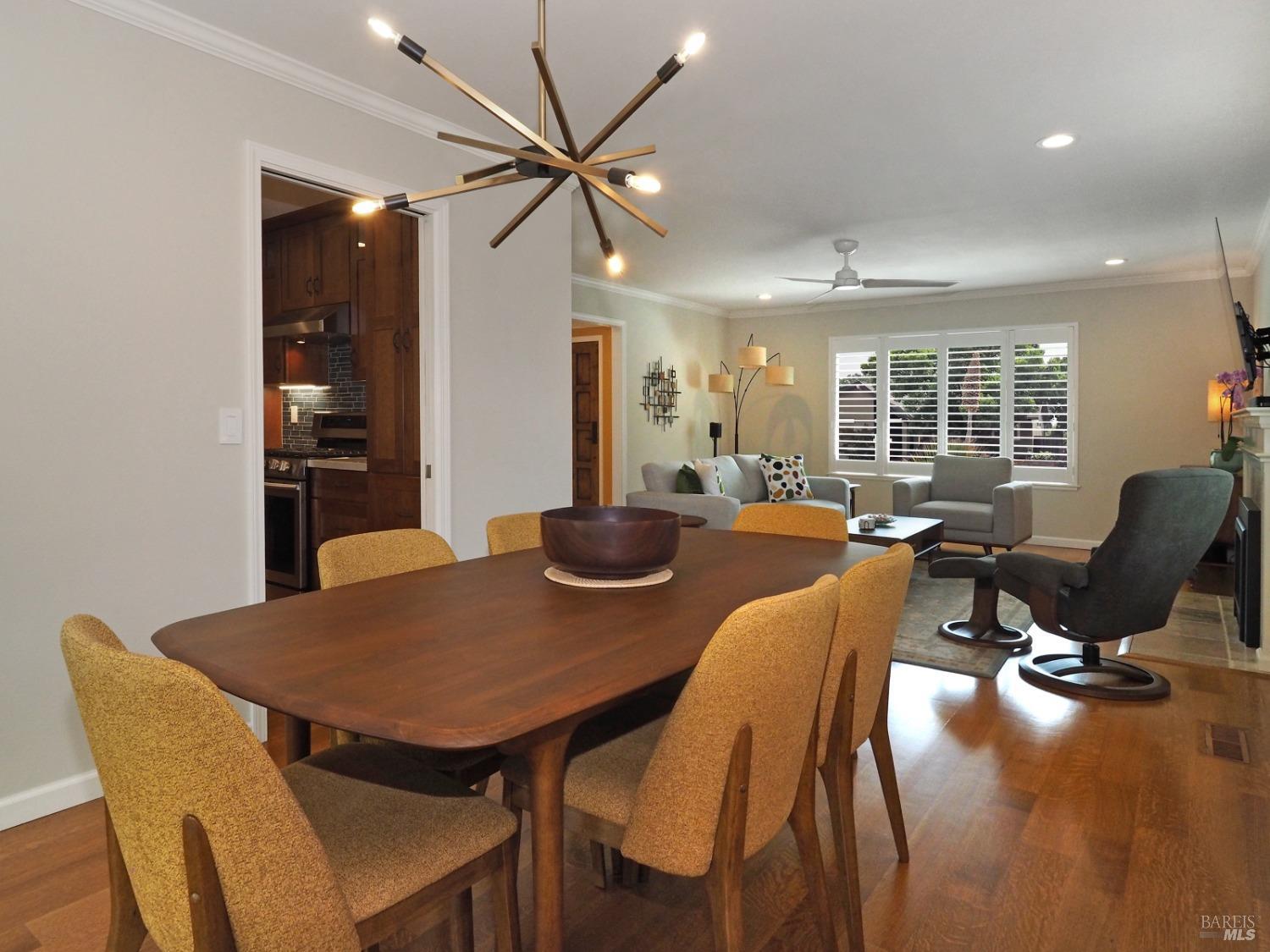 8819 Hood Mountain Circle