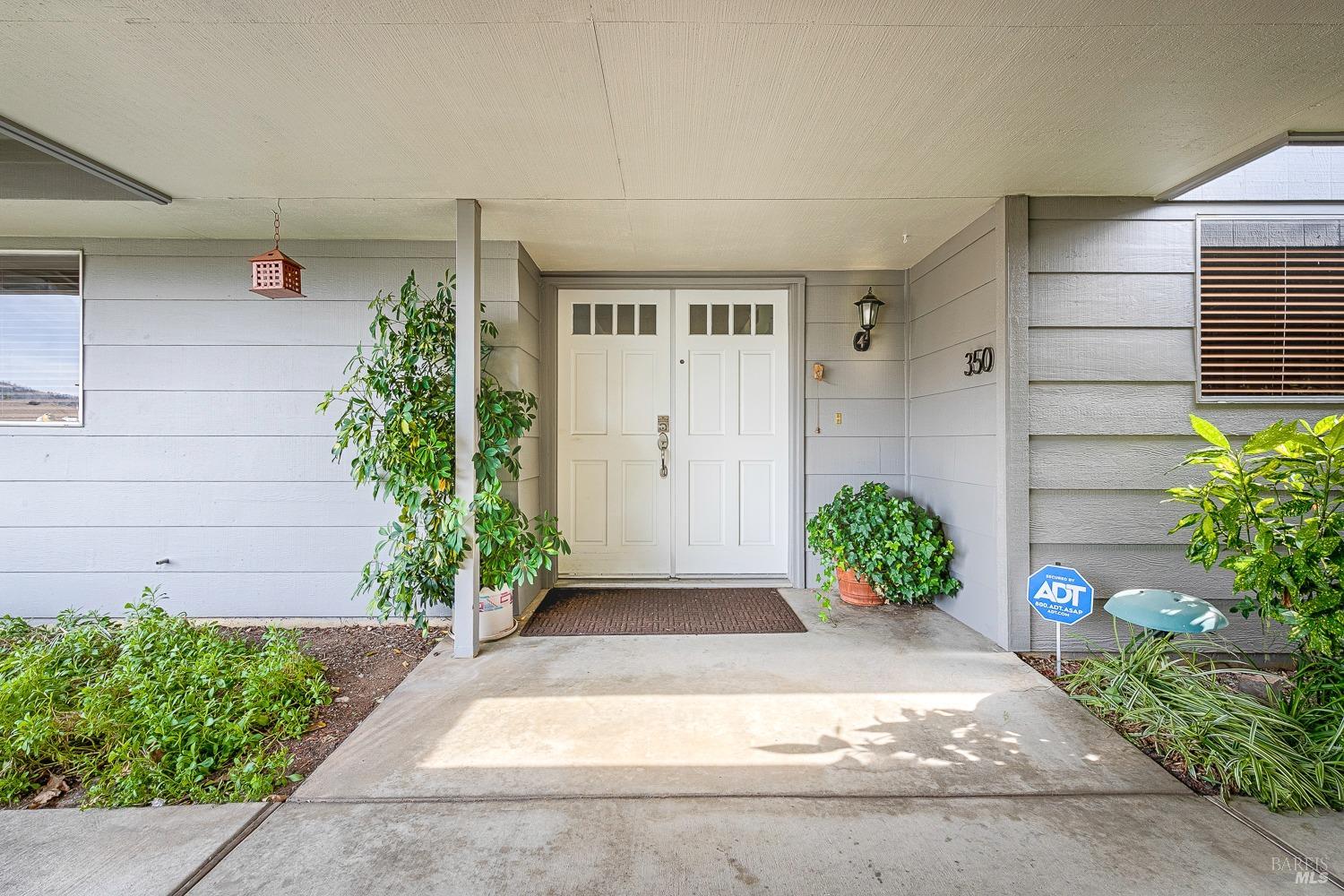 350 Oak Leaf Circle