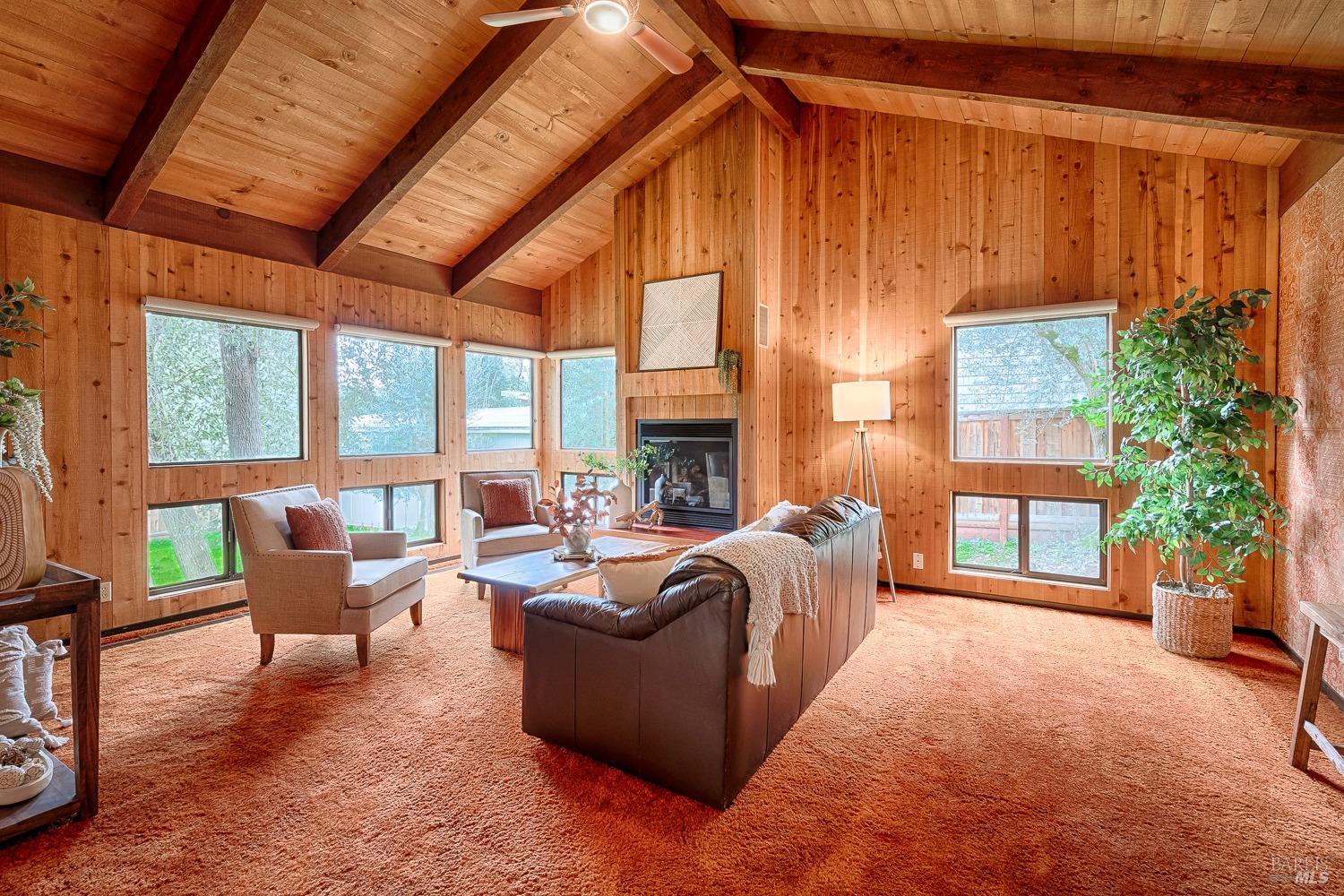 1050 Los Olivos Rd   in NE Santa Rosa