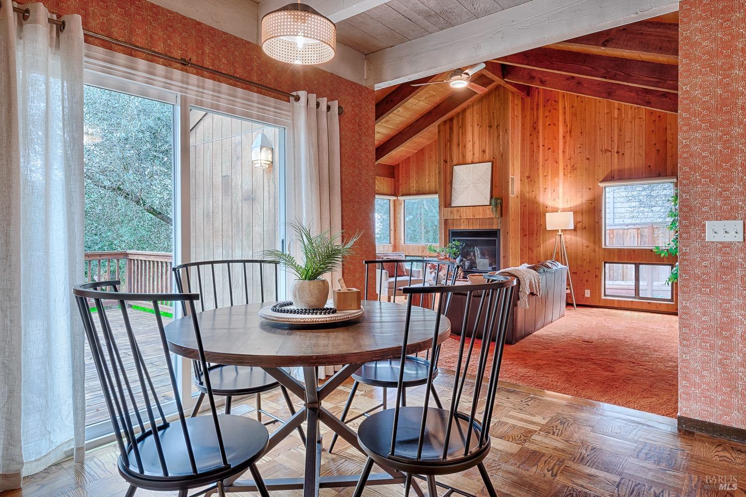1050 Los Olivos Rd   in NE Santa Rosa