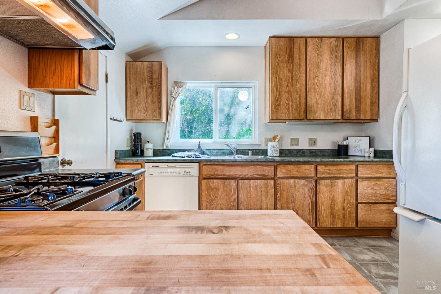 440 Oak Point Court