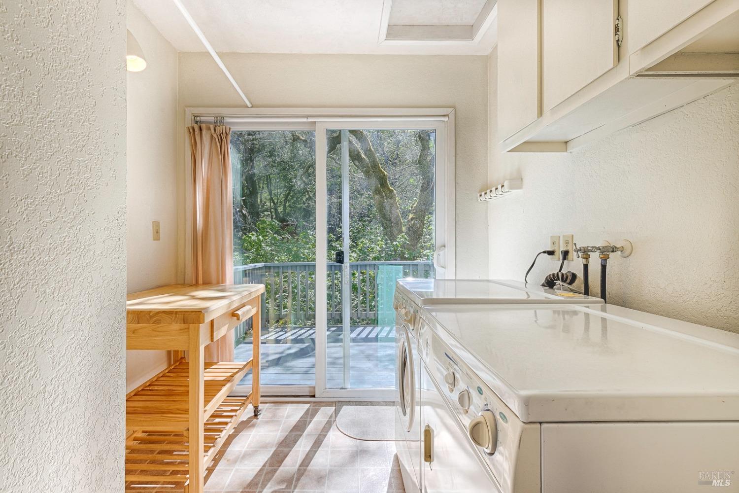 440 Oak Point Court
