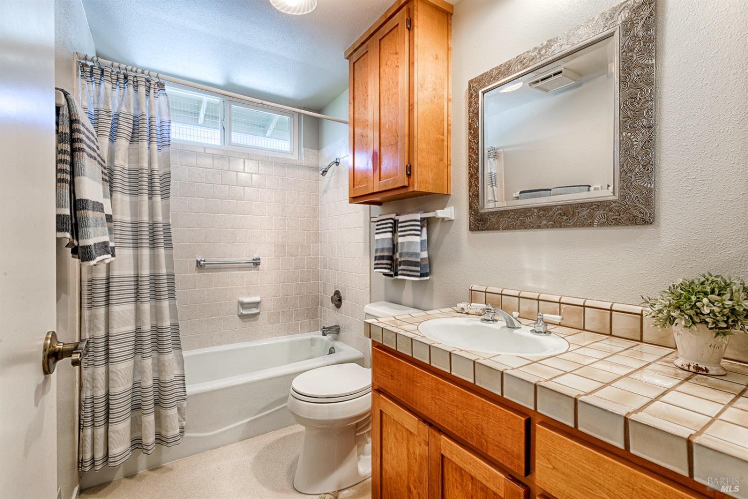 34 Oak Island Circle