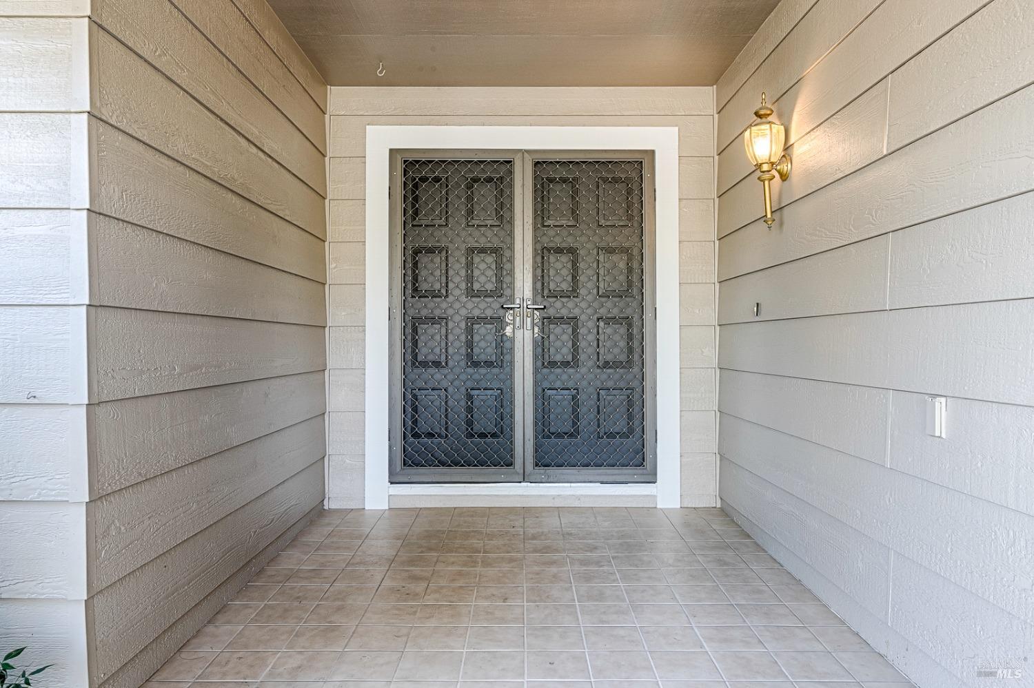 439 Twin Lakes Circle