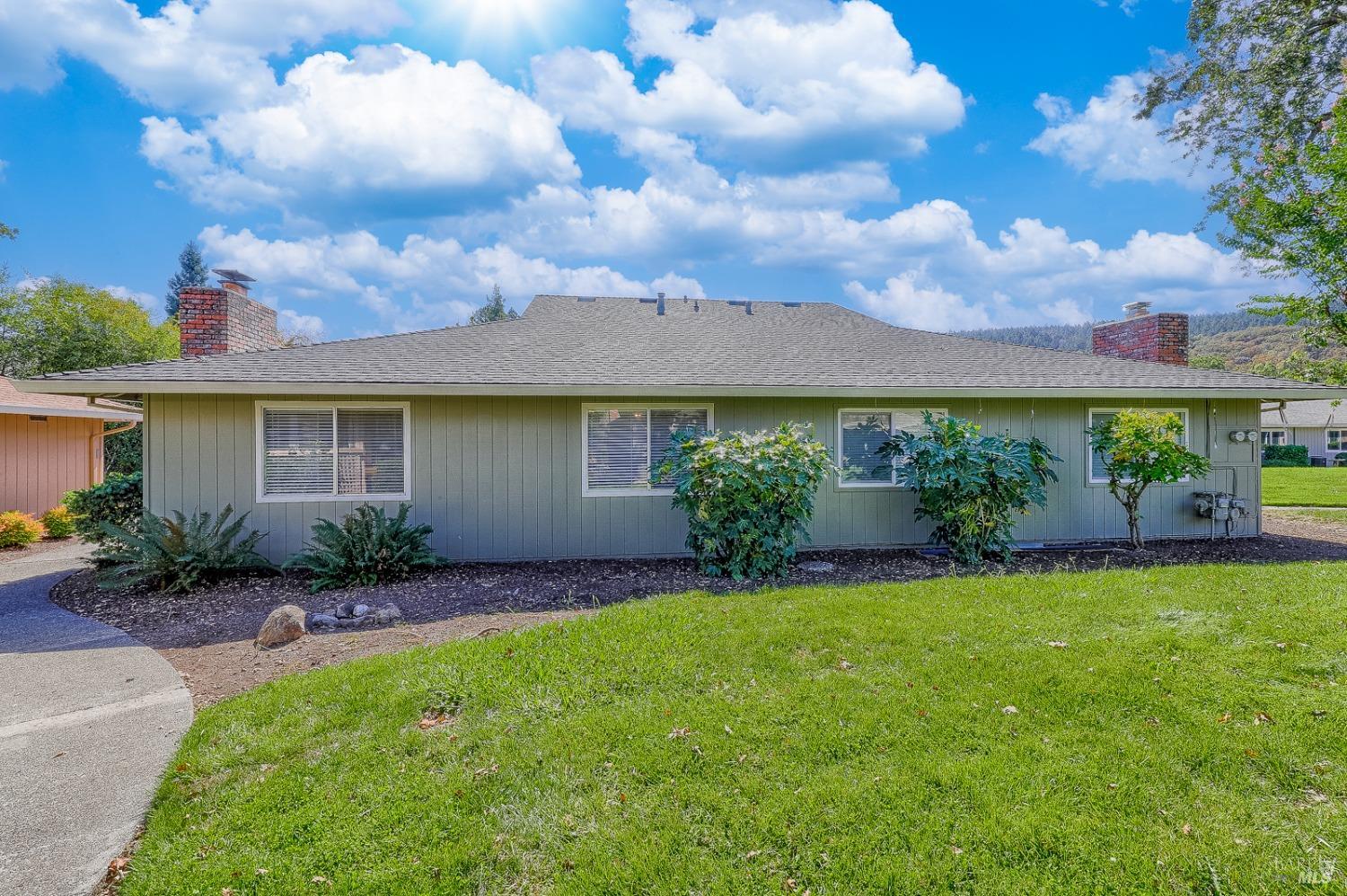 11 Meadowgreen Court