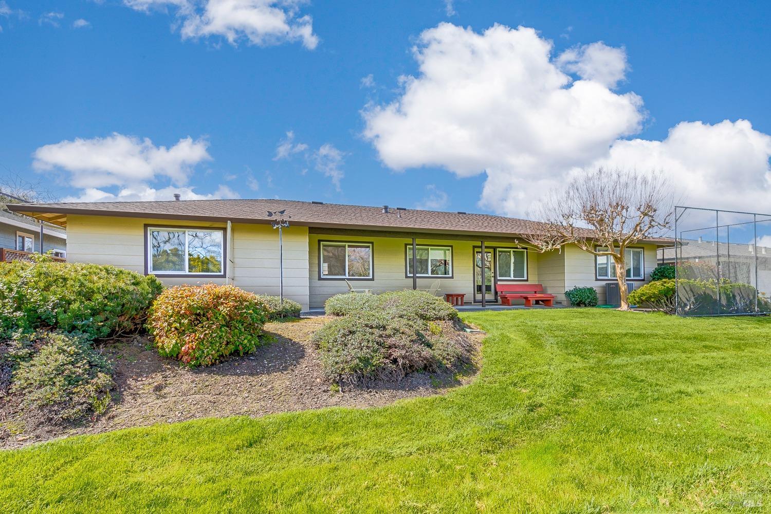 34 Oak Island Circle